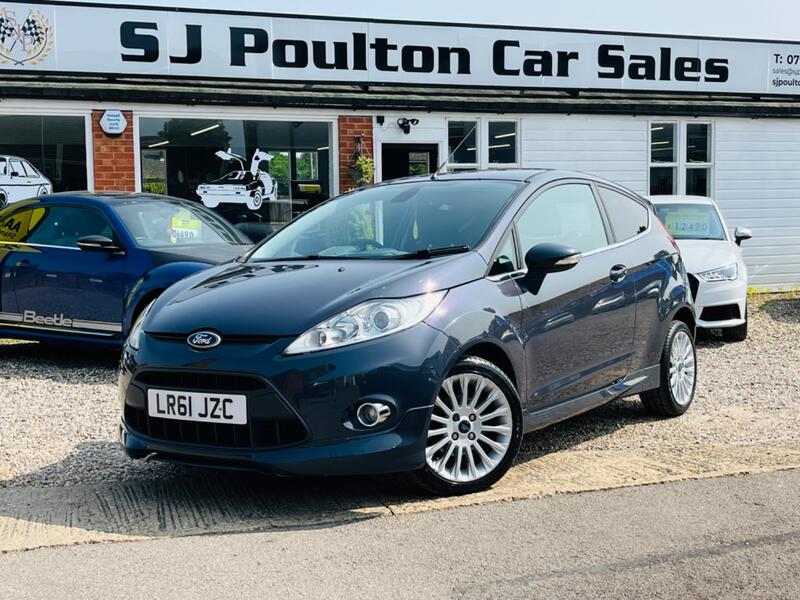 FORD FIESTA 1.4 Titanium