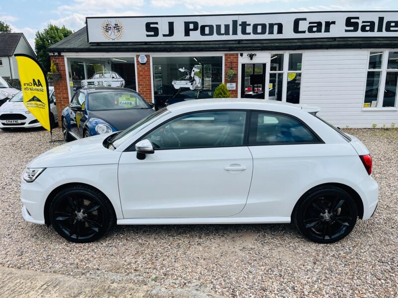 AUDI S1