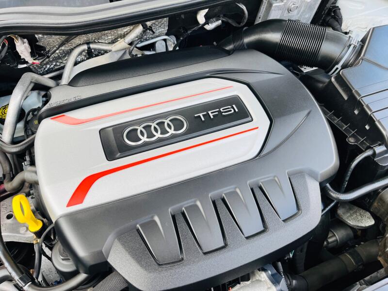 AUDI S1
