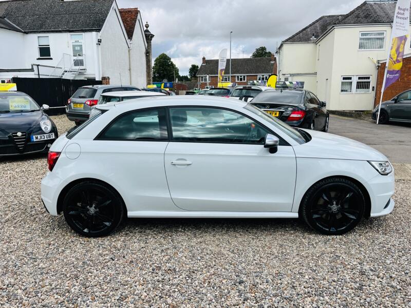 AUDI S1