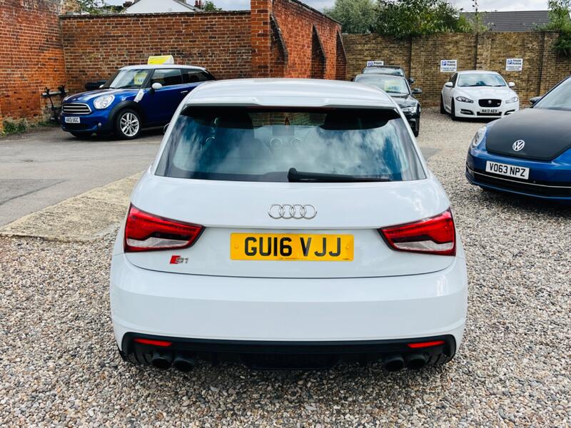 AUDI S1