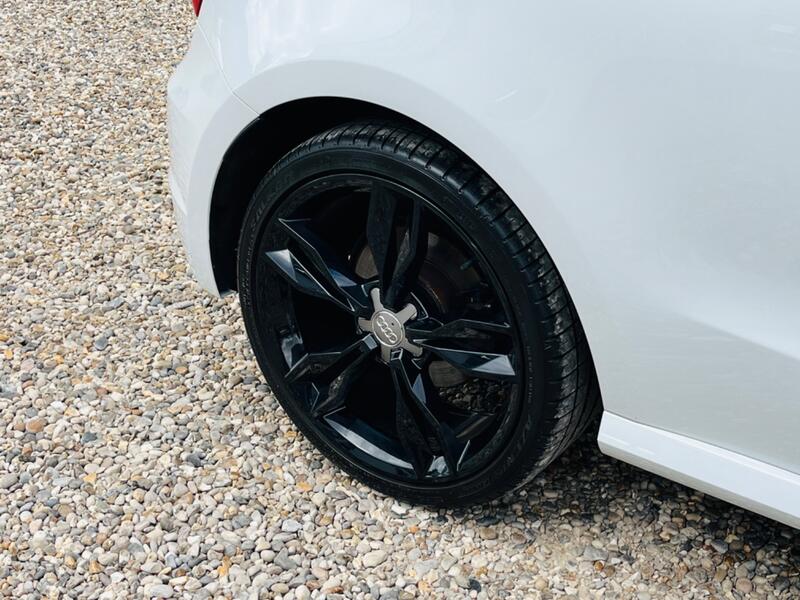 AUDI S1
