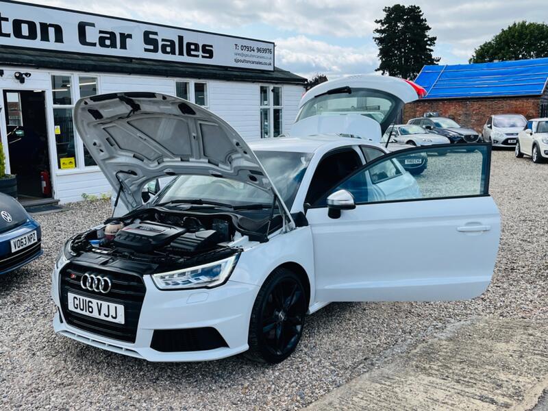 AUDI S1