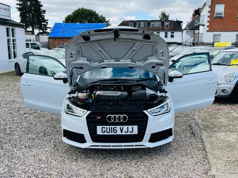 AUDI S1
