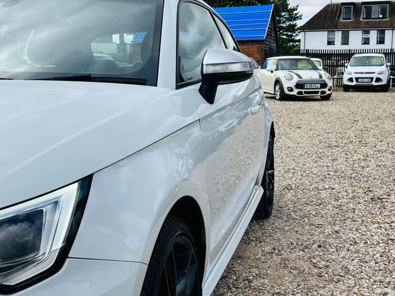 AUDI S1
