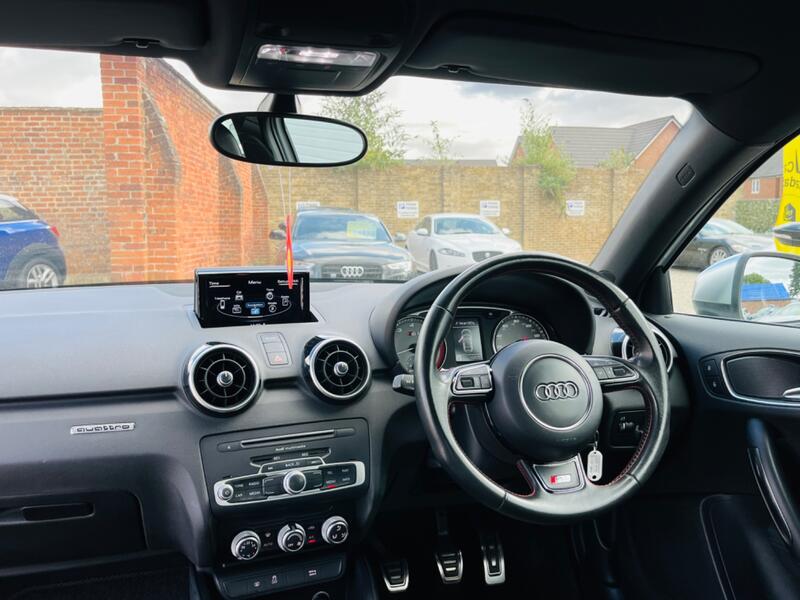 AUDI S1