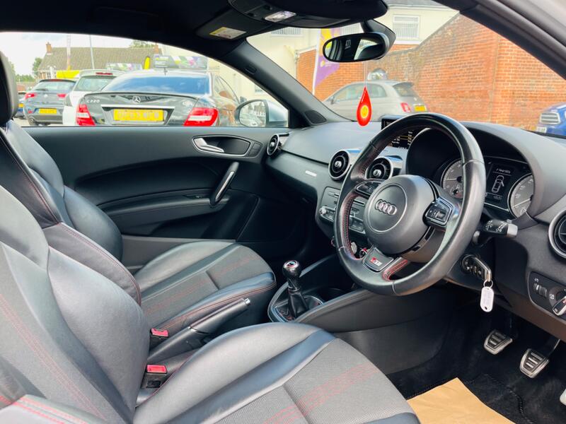 AUDI S1