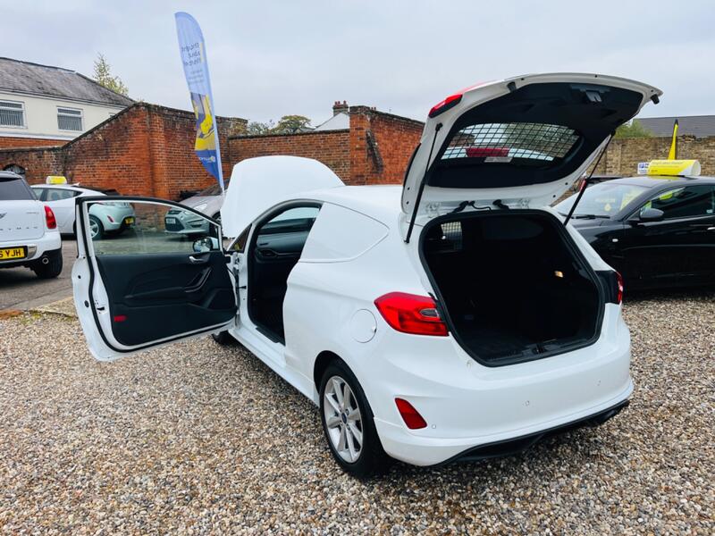 FORD FIESTA VAN