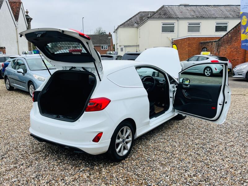 FORD FIESTA VAN