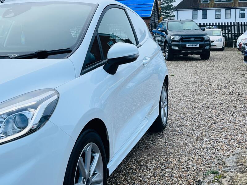 FORD FIESTA VAN