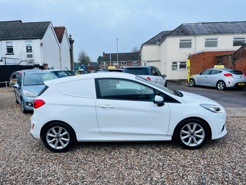 FORD FIESTA VAN