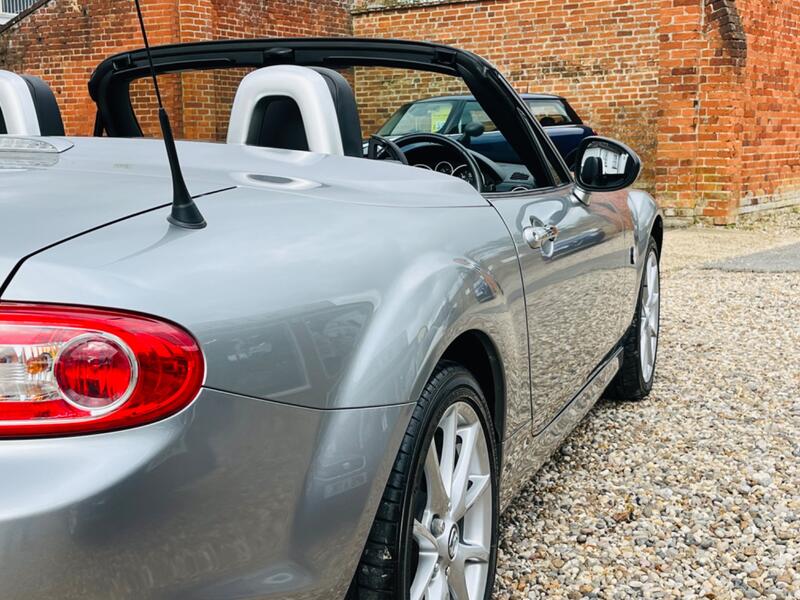 MAZDA MX-5