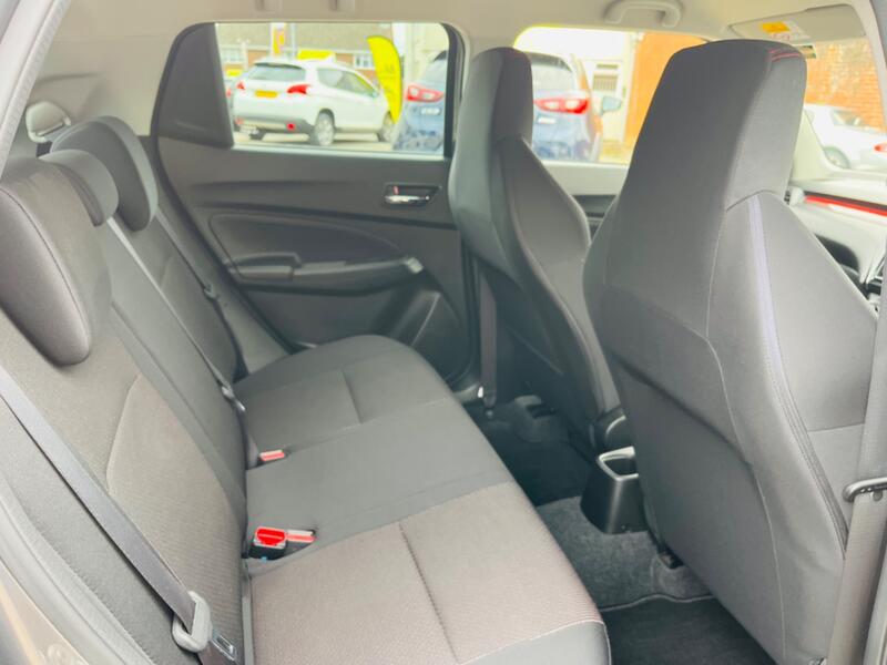 SUZUKI SWIFT