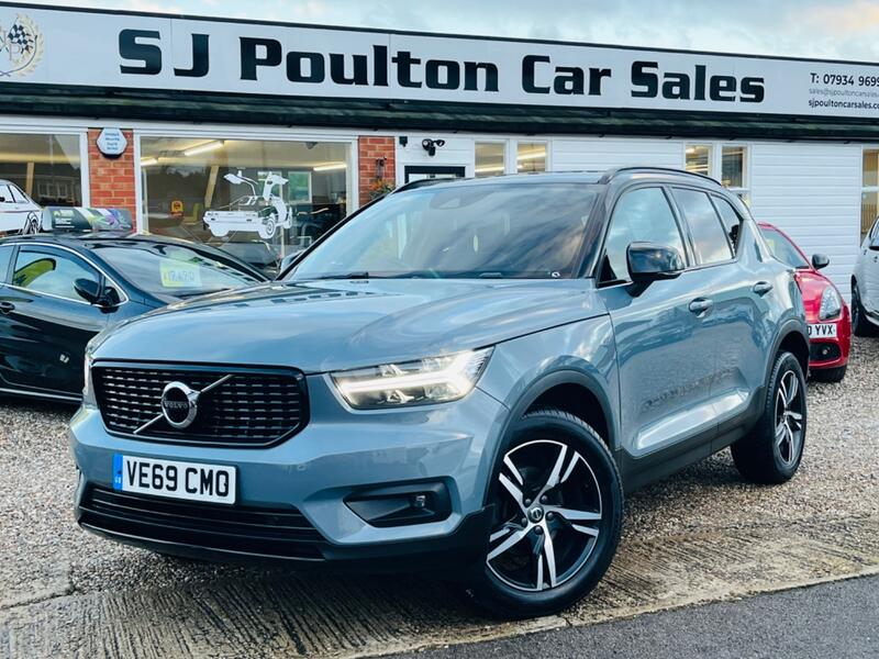 VOLVO XC40