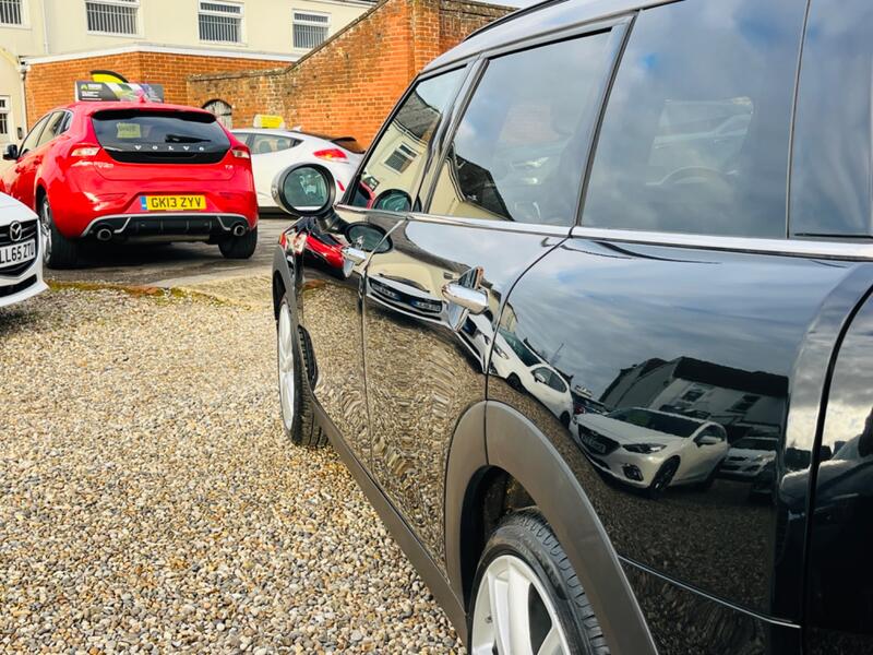 MINI CLUBMAN