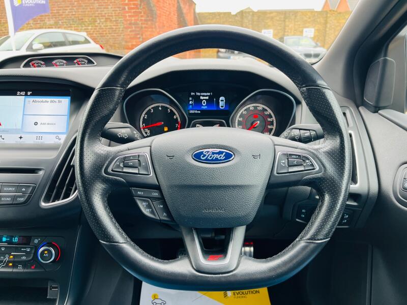 FORD FOCUS
