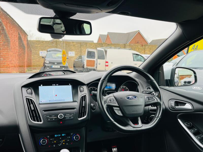 FORD FOCUS