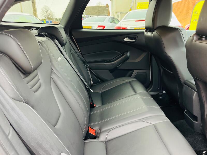 FORD FOCUS