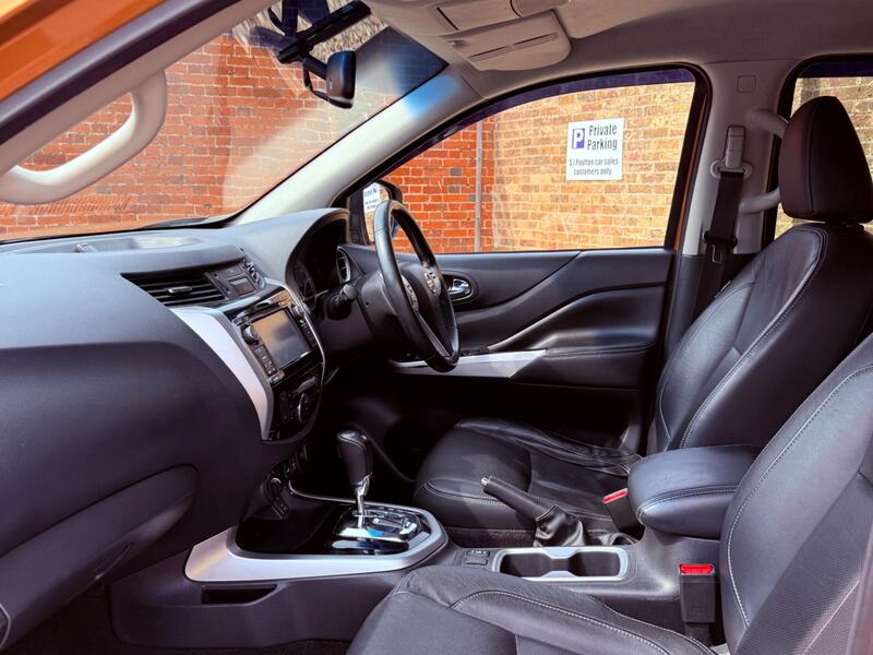 NISSAN NAVARA