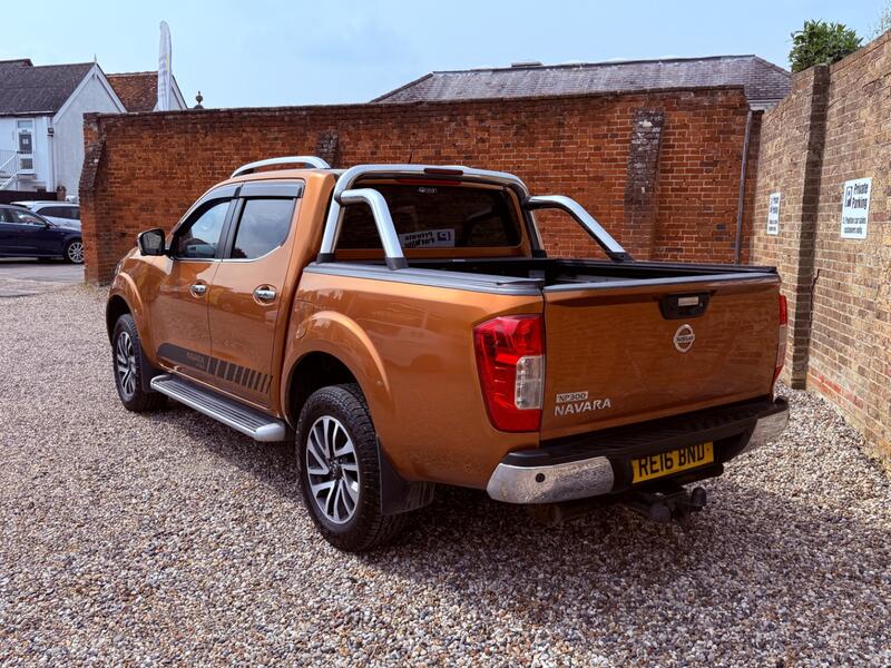 NISSAN NAVARA