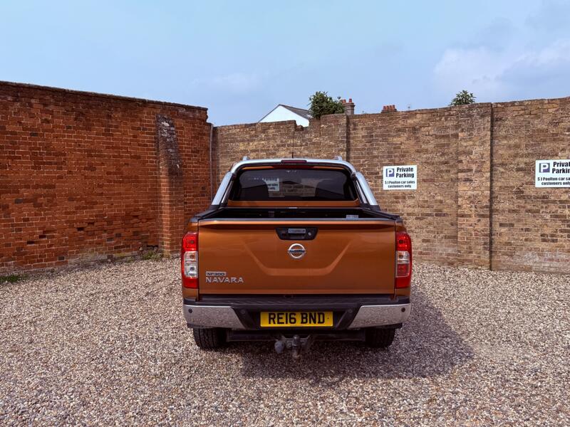 NISSAN NAVARA