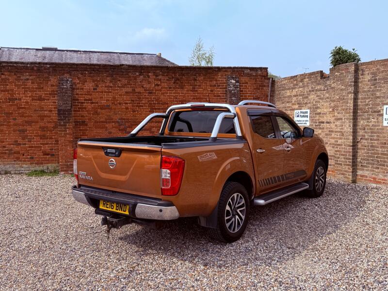 NISSAN NAVARA